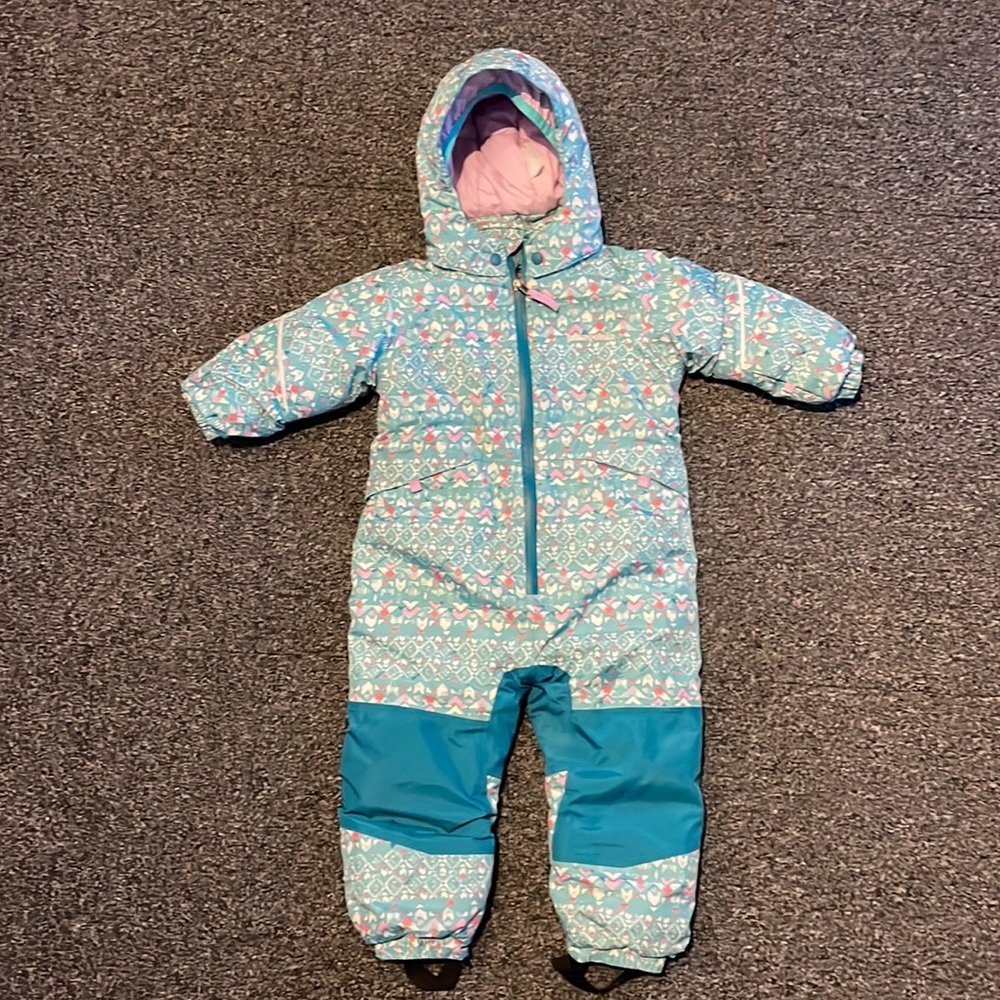 Patagonia toddler girls ski suit 🌍